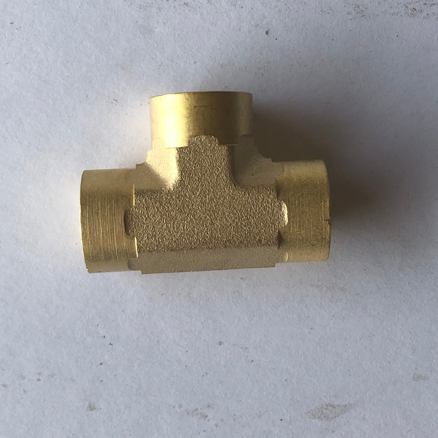 1/4" NPT tee 3,000 PSI